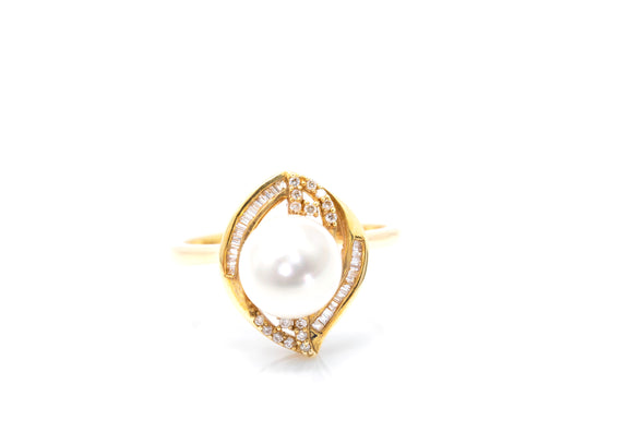 18k pearl diamond ring