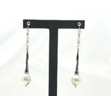 Earrings with pearls